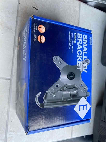 Photo of free Small TV Bracket (Hixon ST18) #1