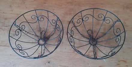 Photo of free Hanging baskets (Petersfield GU31) #1