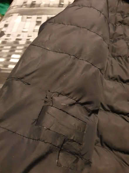 Photo of free small mens black mountain warehouse puffa jscket (AB32) #3