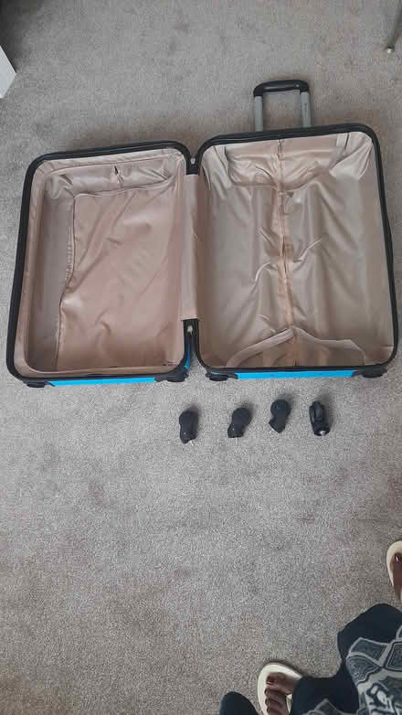 Photo of free Suitcase with a crack used once (Salford M30 9dx) #2
