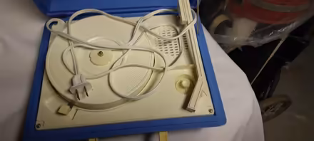 Photo of free Record Player (Hyde Park, near McDonalds) #2