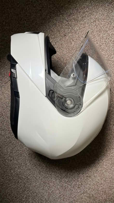 Photo of free HJC Motorcycle helmet (Goldhanger CM9) #4