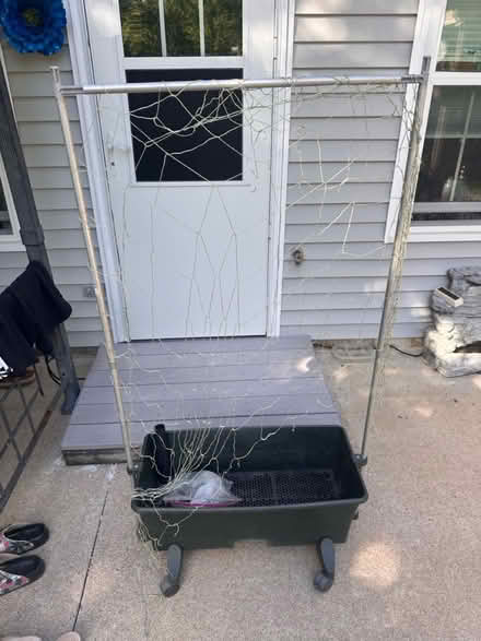 Photo of free Earthbox and trellis (Valleywood Ct- Columbia) #4