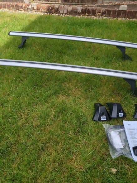 Photo of free Roof Bars Cruz 924-77X (Harpenden AL5) #1