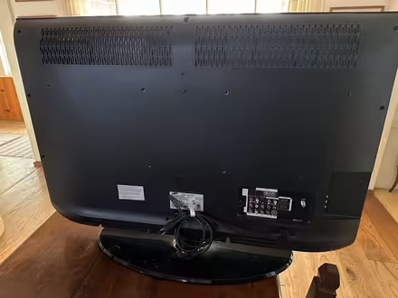 Photo of free 38” Samsung (Placerville- east of Diamond S) #2