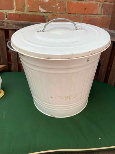 Photo of free Metal bin. (University Area RG1) #1