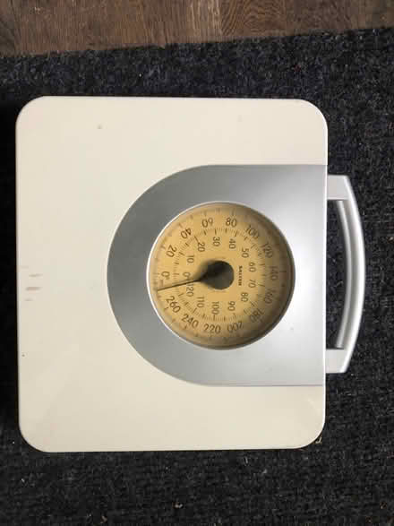 Photo of free Vintage bathroom weight scale (North York) #1
