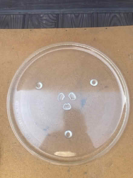 Photo of free Microwave glass plate 28cm (Leckhampton GL53) #2