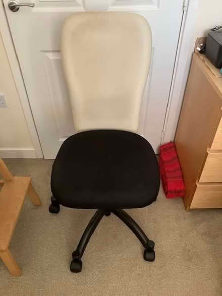 Photo of free Swivel desk chair (Norfolk Park S2) #1