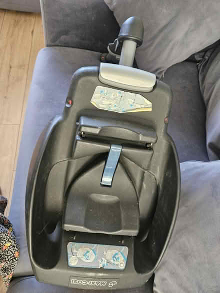 Photo of free Maxi cosi car seat base (CV8) #1