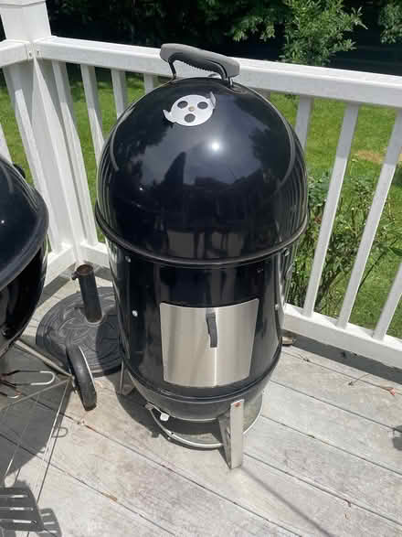 Photo of free smoker (Mallard Creek) #1