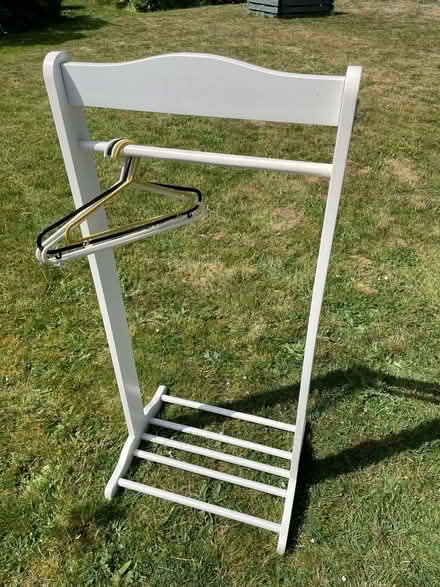 Photo of free Kids hanging rail (Lexden CO3) #1