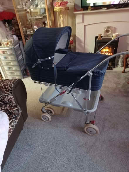 Photo of free silver cross wayfarer pram pushchair (Dawley TF4) #1