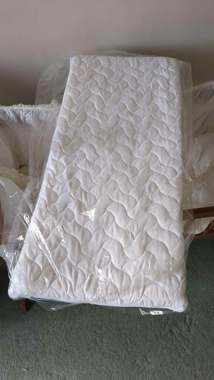 Photo of free Swinging cot with mattress & covers (Maldon CM9) #4