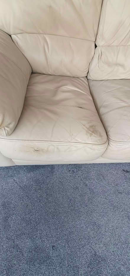 Photo of free Cream leather 3 seater settee (Horndean PO8) #4