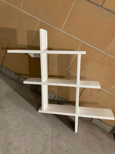 Photo of free white shelf with asymmetric shelves for wall-mounting (Morningside EH10) #1