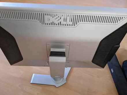 Photo of free Dell Ultrasharp Wide-screen LCD Flat Panel Monitor (Willen MK15) #2
