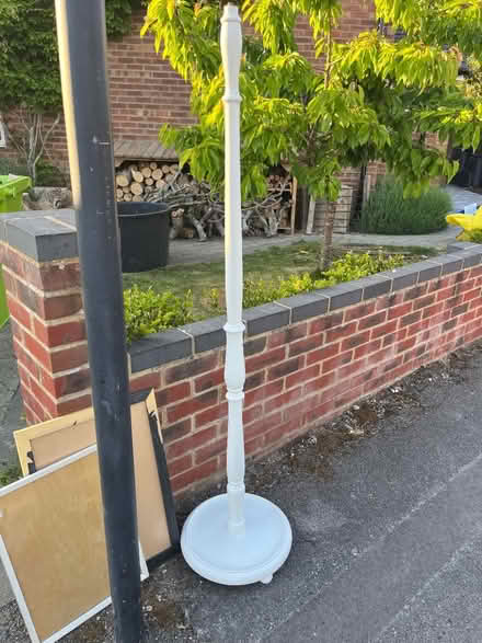 Photo of free Floor lamp needs re wiring (Headington OX3) #2