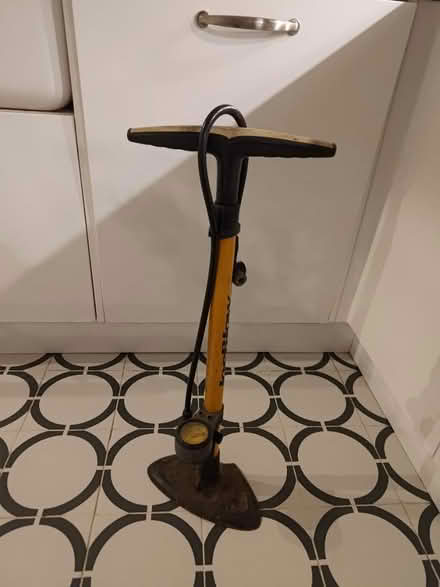 Photo of free Topeak track pump (Se24 0an) #1