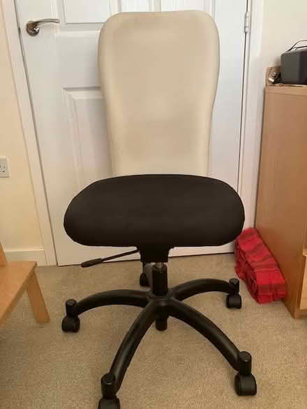 Photo of free Swivel desk chair (Norfolk Park S2) #3
