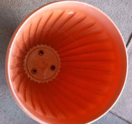 Photo of free Terracotta Pot - Plastic - Large (DA8) #2