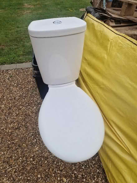 Photo of free Close coupled toilet (Locksbottom BR6) #1
