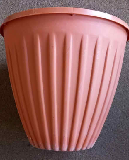 Photo of free Terracotta Pot - Plastic - Large (DA8) #1