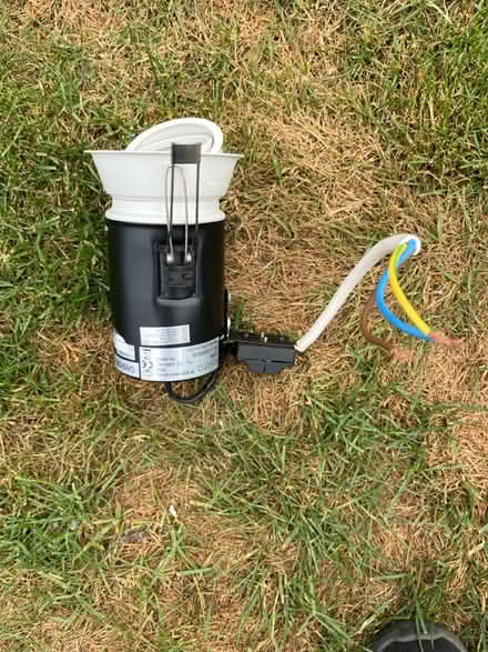Photo of free Spot light fitting (Hitchin Herts) #1