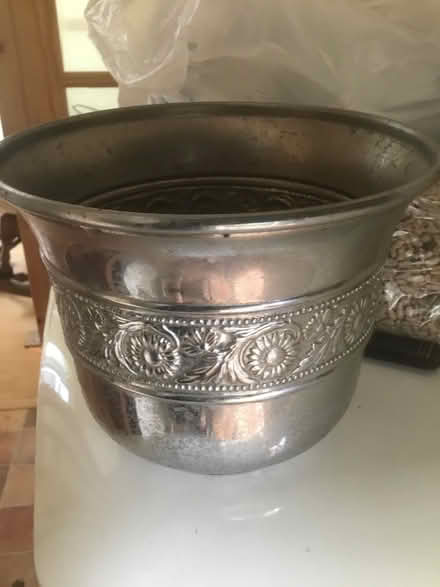 Photo of free Pot plant holder (B62 near Blackheath) #1