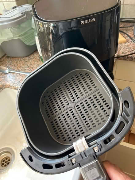 Photo of free Air fryer Philips (Denham Uxbridge) #4