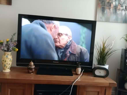 Photo of free Television (Burscough Bridge L40) #1