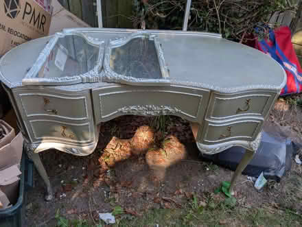 Photo of free Vintage dressing table (Pettswood) #1