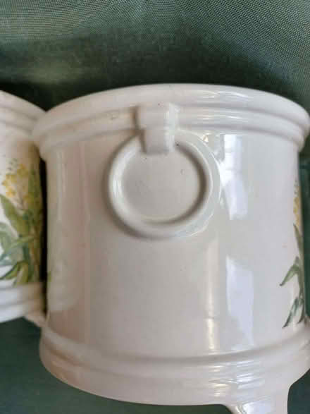 Photo of free Indoor plant pots (Beaconsfield HP9) #3