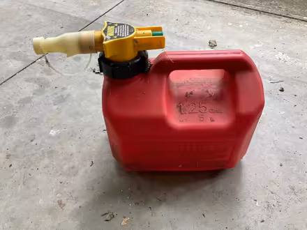 Photo of free Gas Cans (Ridgewood, NJ) #2