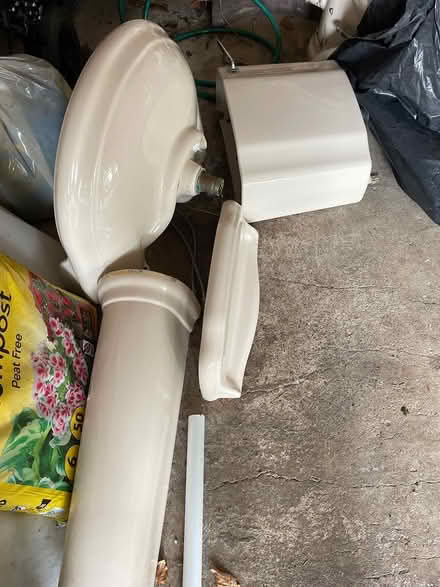 Photo of free Close coupled toilet, bidet & sink (Oadby LE2) #3