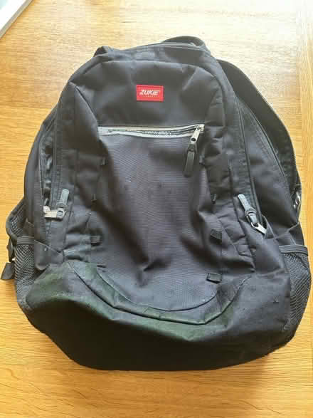 Photo of free School backpack (Hazlemere HP15) #1