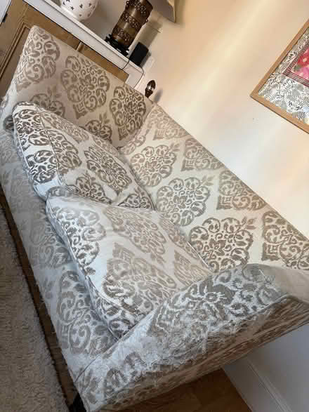 Photo of free Two seater knollStyle sofa (Tn48ut) #2