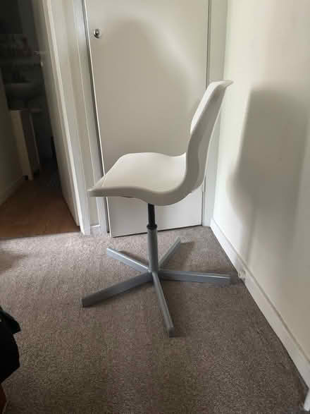 Photo of free Desk Chair (Bethnal Green, E2) #3