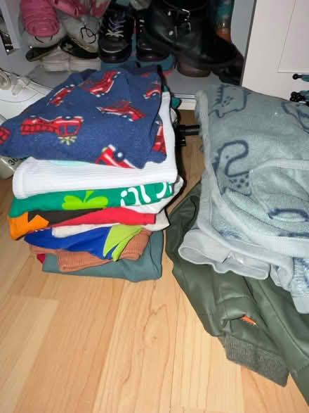Photo of free Boys 1-2 clothing (Radcliffe M26) #1