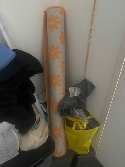 Photo of free Orange flower rug (W10 5NH) #1