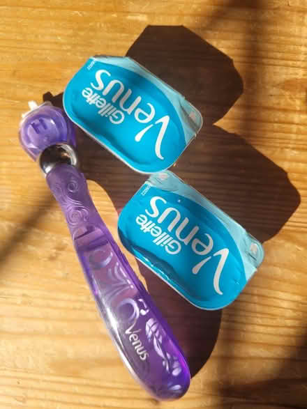 Photo of free Ladies shaver (GU227) #1