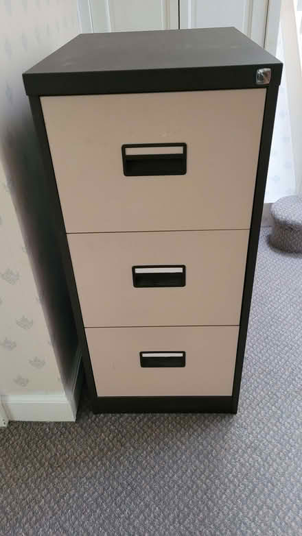 Photo of free 3 drawer filing cabinet with key (Carrick Knowe EH12) #2