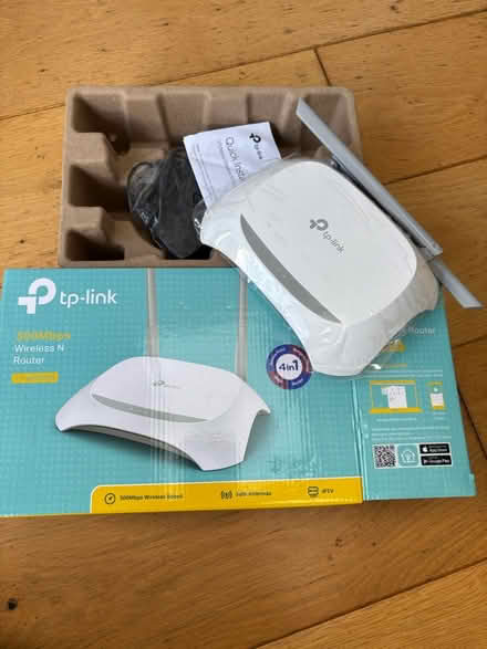 Photo of free TP link router (SW20 Raynes Park) #1
