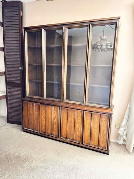 Photo of free Dining room cabinet China cabinet (Tropicana/95 89120) #2
