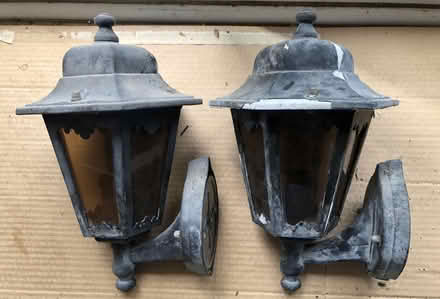 Photo of free Pair of Coach Lights (Liphook) #1