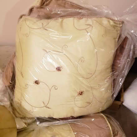 Photo of free King size comforter set (7 pieces) (East Mississauga) #2