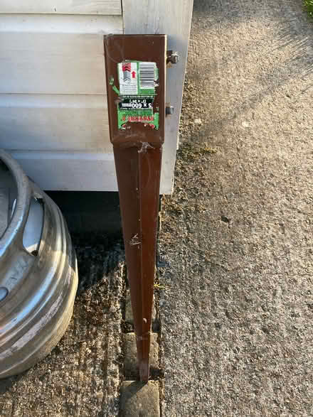 Photo of free Meta post fence (GU24 Bisley) #1