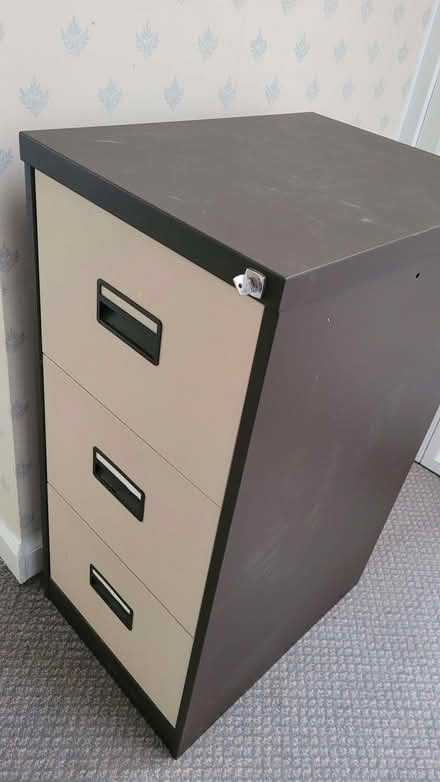 Photo of free 3 drawer filing cabinet with key (Carrick Knowe EH12) #3