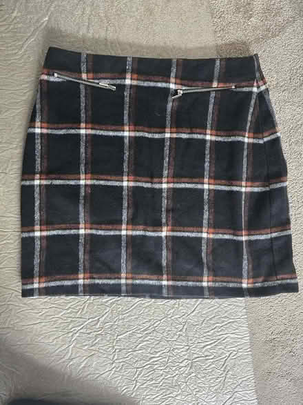 Photo of free Skirt (IG6 3s) #1