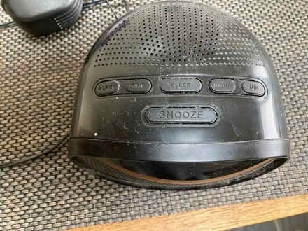 Photo of free Radio alarm clock (Edinburgh EH5) #1